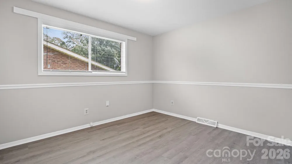 4926 Malibu Drive Charlotte, NC 28215