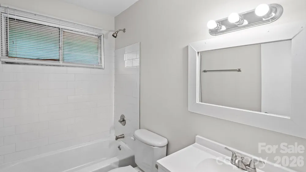 4926 Malibu Drive Charlotte, NC 28215