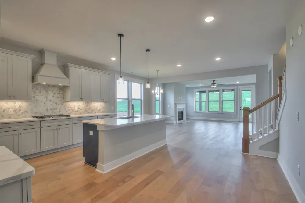 3387 Vinemont Drive Thompsons Station, TN 37179
