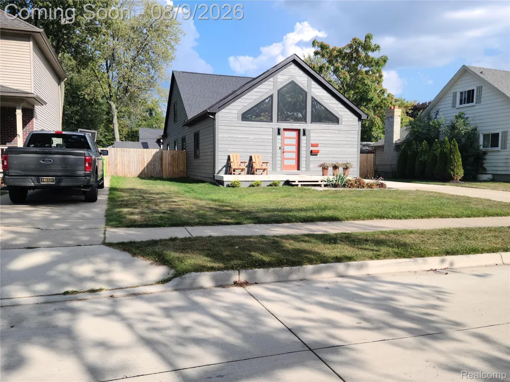 26514 Barrington Street E Madison Heights City, MI 48071