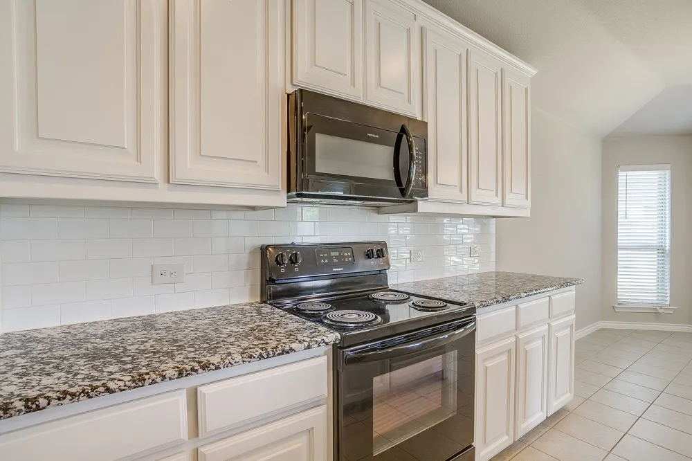 213 Marina Drive Azle, TX 76020