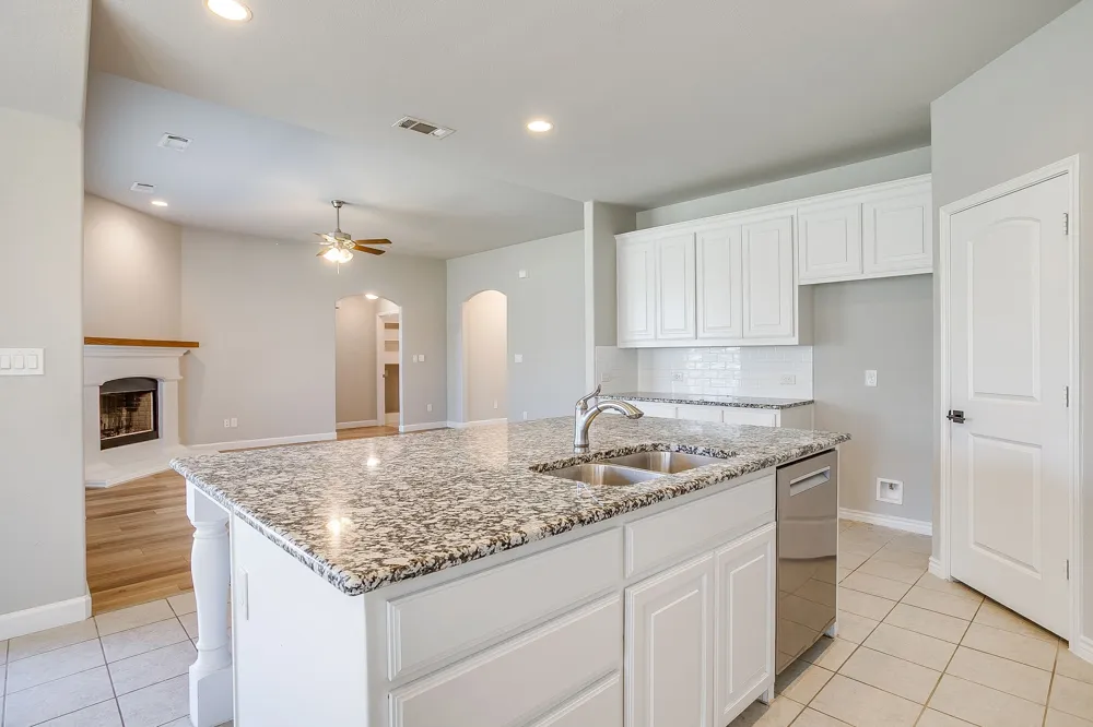 213 Marina Drive Azle, TX 76020