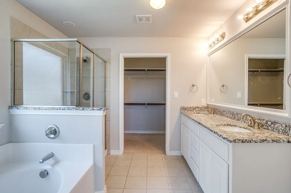 213 Marina Drive Azle, TX 76020