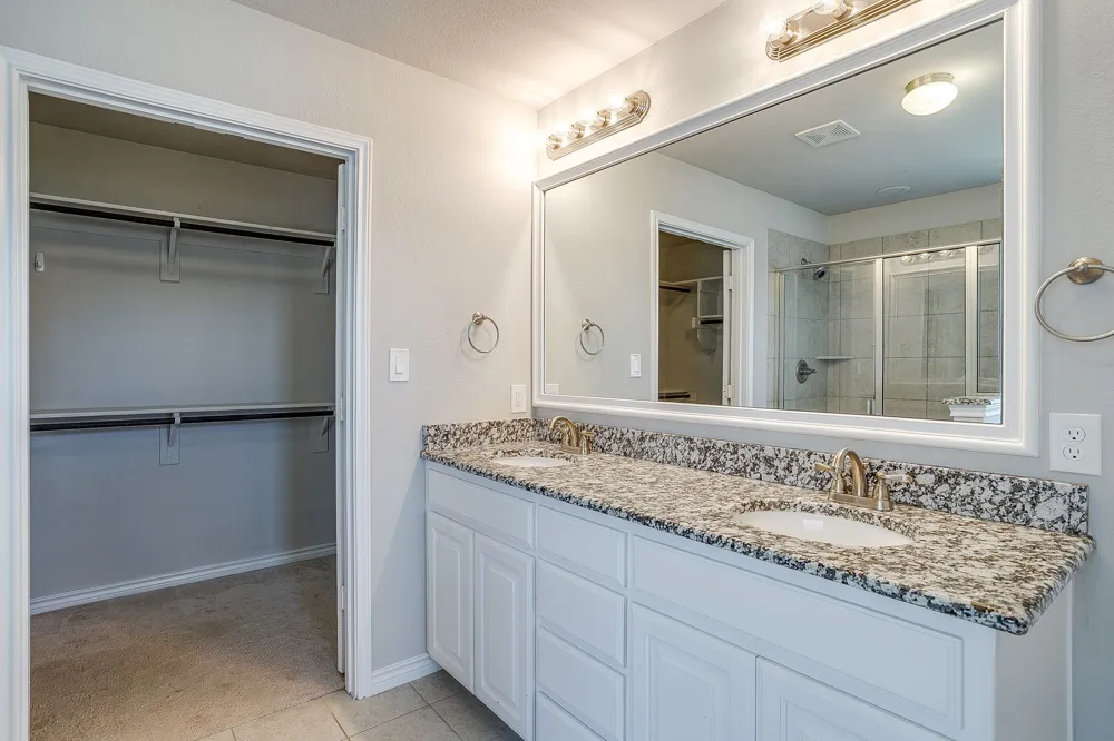 213 Marina Drive Azle, TX 76020
