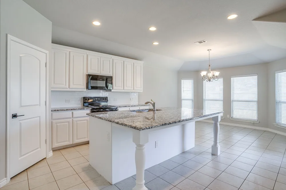 213 Marina Drive Azle, TX 76020