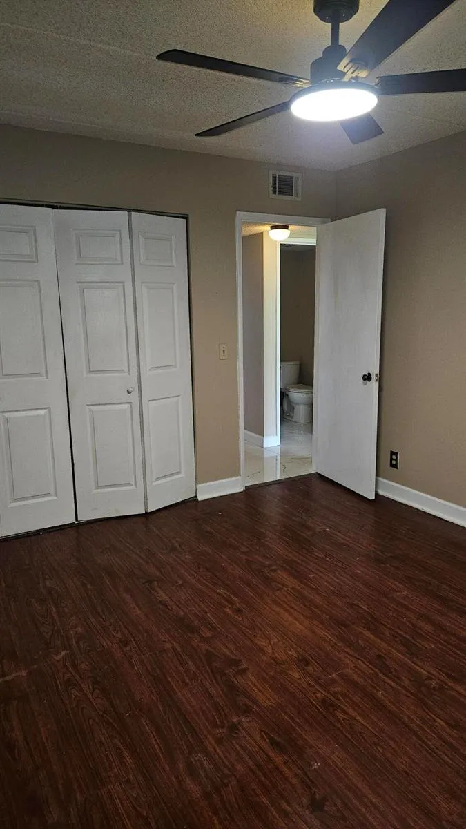 300 VILLAGE GREEN CIRCLE S #114 Palm Springs, FL 33461
