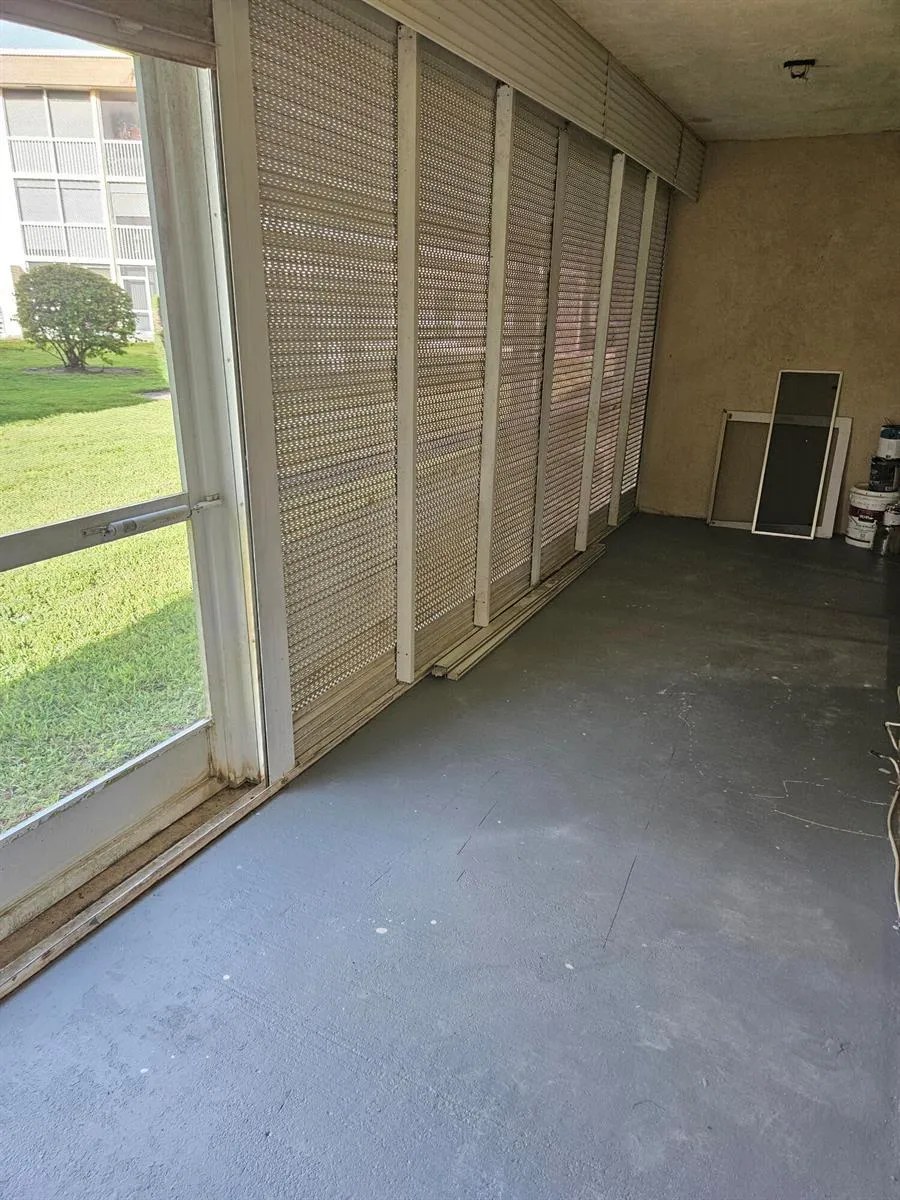 300 VILLAGE GREEN CIRCLE S #114 Palm Springs, FL 33461