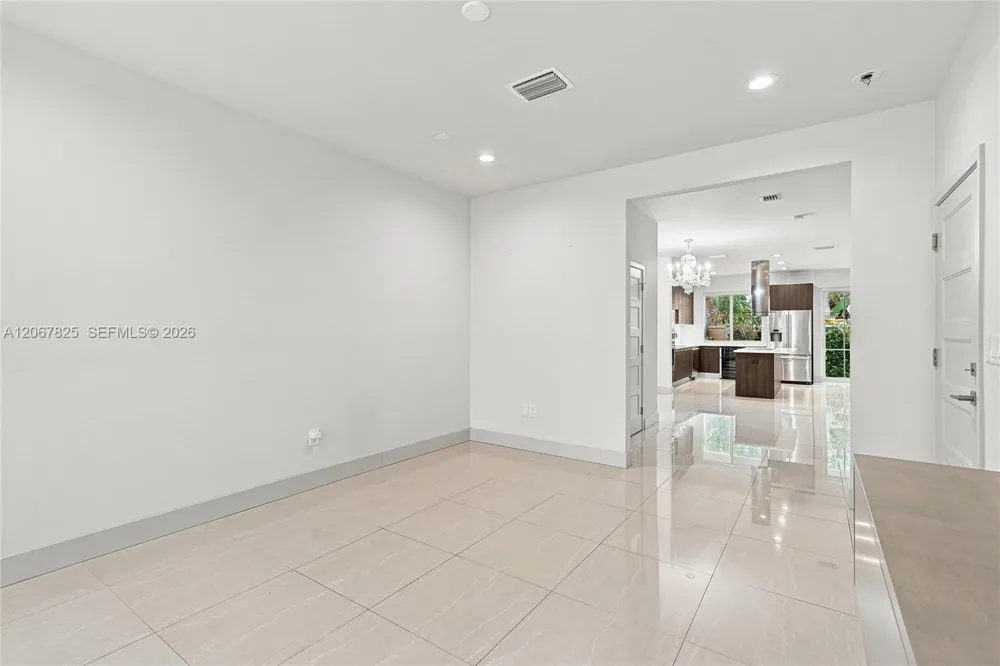 3237 NE 5th St #3237 Pompano Beach, FL 33062