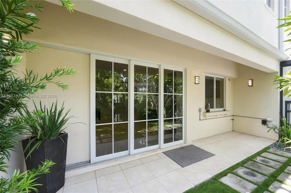 3237 NE 5th St #3237 Pompano Beach, FL 33062