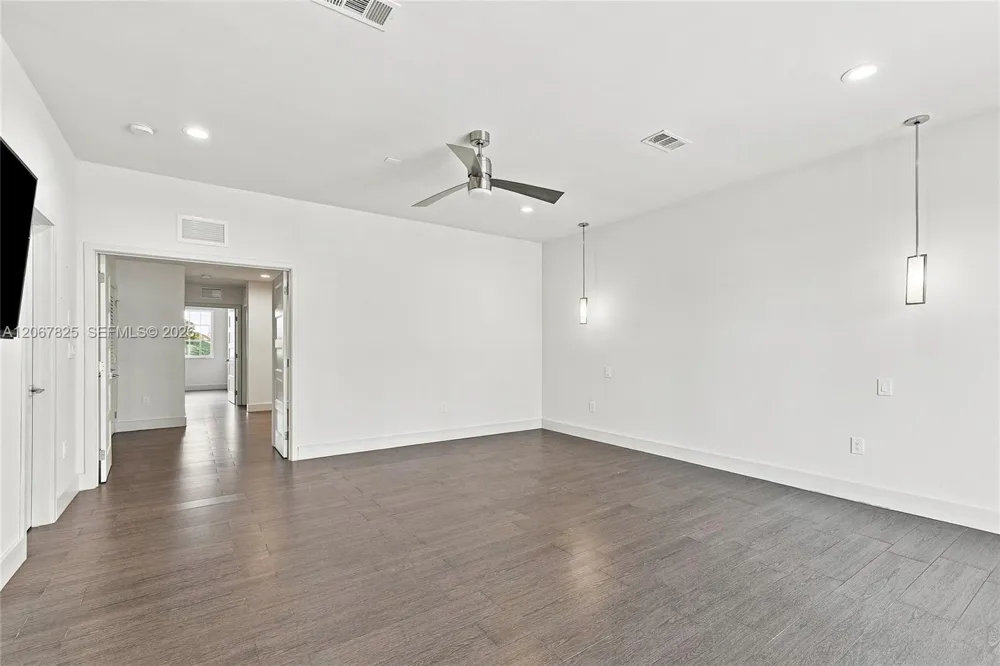 3237 NE 5th St #3237 Pompano Beach, FL 33062