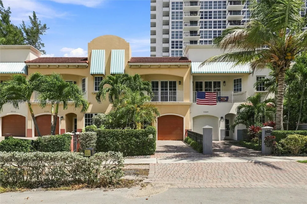 3237 NE 5th St #3237 Pompano Beach, FL 33062