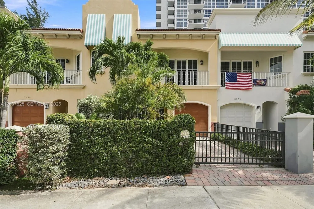 3237 NE 5th St #3237 Pompano Beach, FL 33062