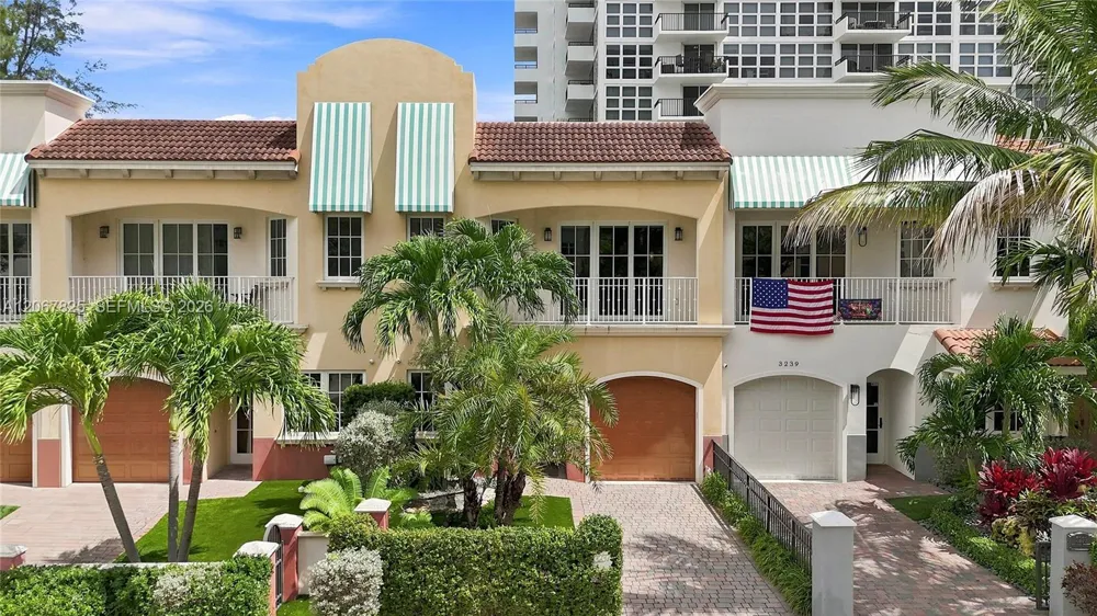 3237 NE 5th St #3237 Pompano Beach, FL 33062