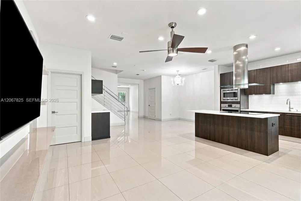 3237 NE 5th St #3237 Pompano Beach, FL 33062