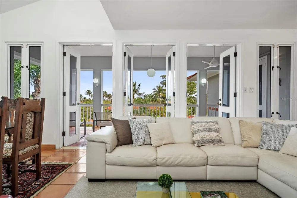 26 GREEN VILLAS DRIVE #26 Dorado, PR 00646