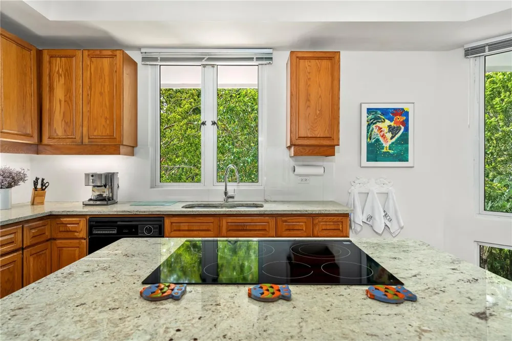 26 GREEN VILLAS DRIVE #26 Dorado, PR 00646