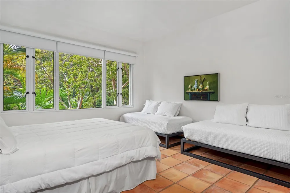 26 GREEN VILLAS DRIVE #26 Dorado, PR 00646