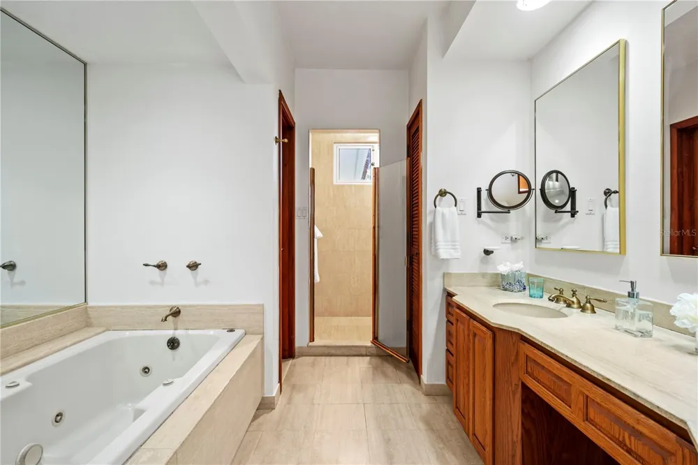 26 GREEN VILLAS DRIVE #26 Dorado, PR 00646