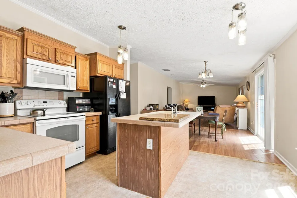 175 Riverfield Drive Statesville, NC 28625