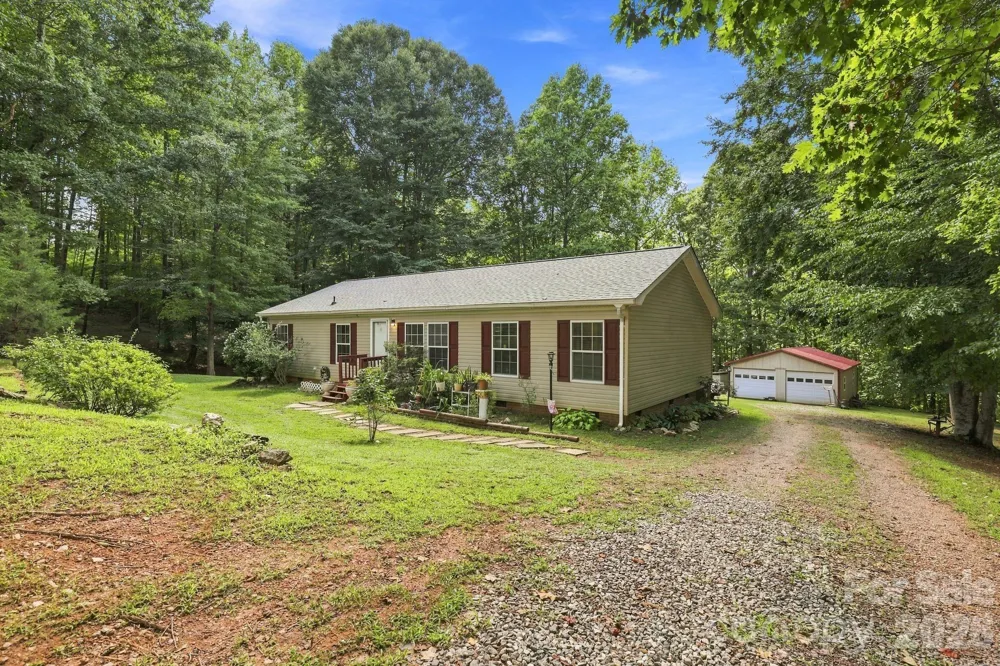 175 Riverfield Drive Statesville, NC 28625