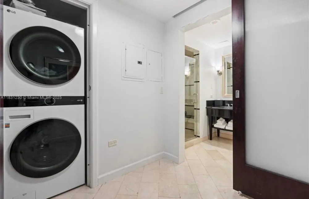 4391 Collins Avenue #623 Miami Beach, FL 33140