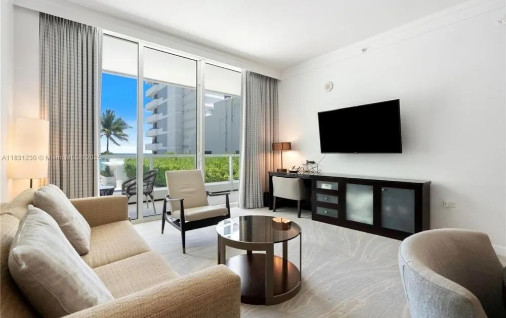 4391 Collins Avenue #623 Miami Beach, FL 33140