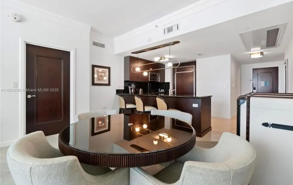 4391 Collins Avenue #623 Miami Beach, FL 33140