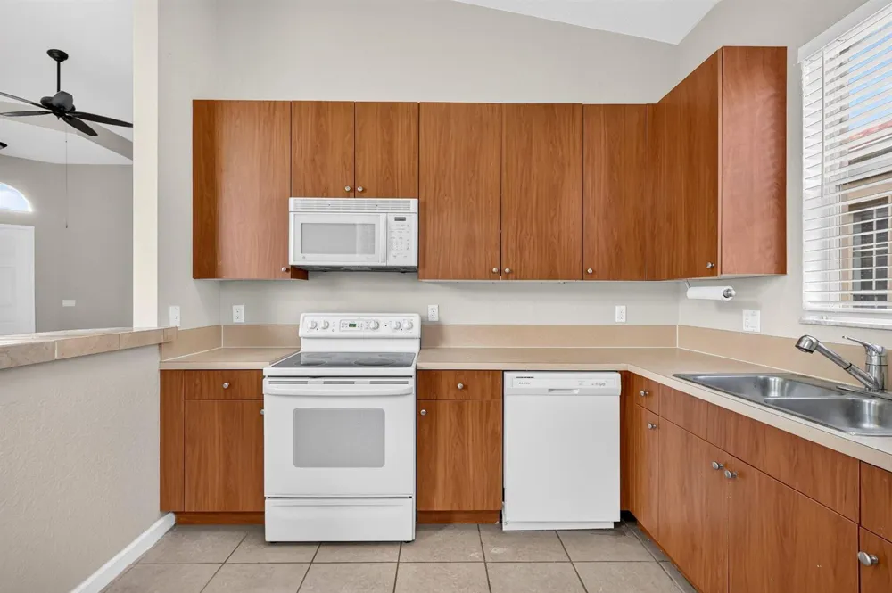 6305 SPRING LAKE TERRACE Fort Pierce, FL 34951