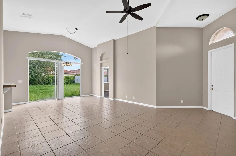 6305 SPRING LAKE TERRACE Fort Pierce, FL 34951