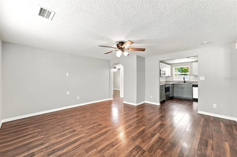 259 COLOMBA ROAD Debary, FL 32713