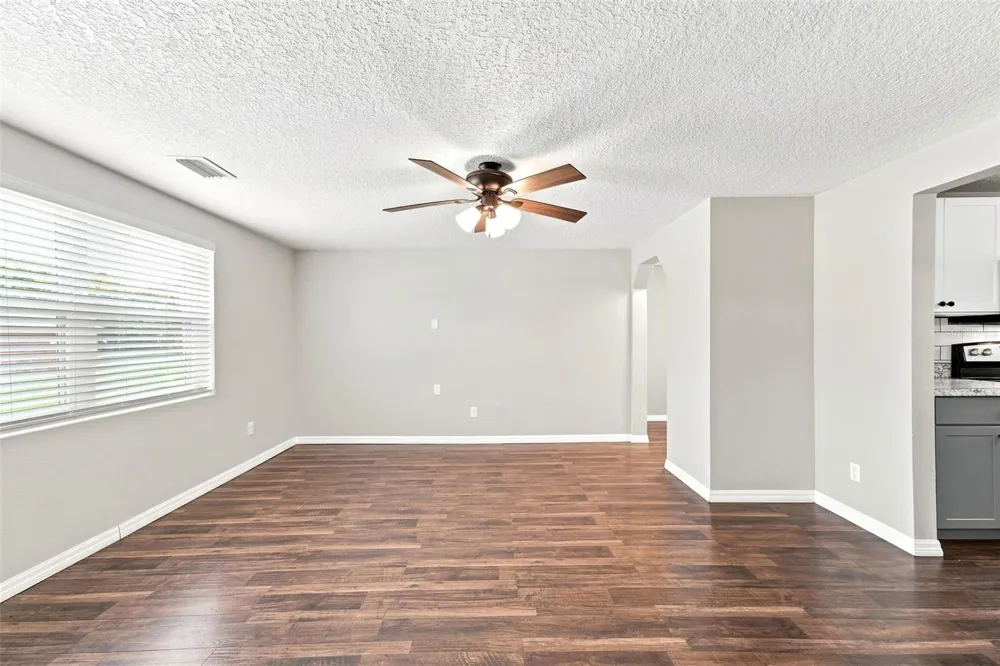 259 COLOMBA ROAD Debary, FL 32713