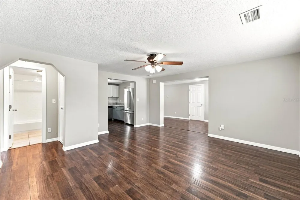 259 COLOMBA ROAD Debary, FL 32713