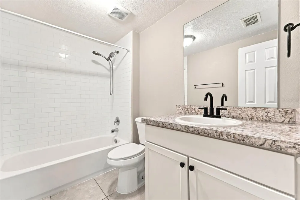 259 COLOMBA ROAD Debary, FL 32713