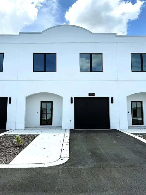 4346 CAMBIO GARDENS COURT