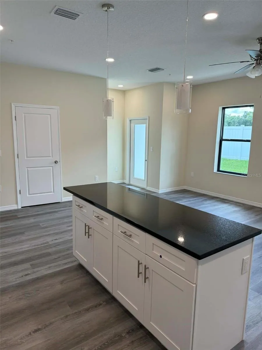 4346 CAMBIO GARDENS COURT Tampa, FL 33610