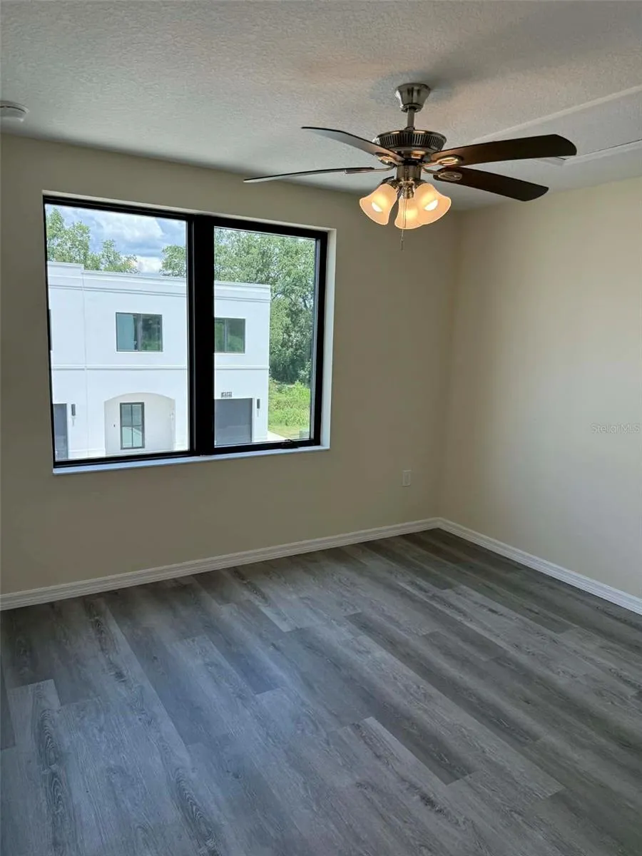 4346 CAMBIO GARDENS COURT Tampa, FL 33610