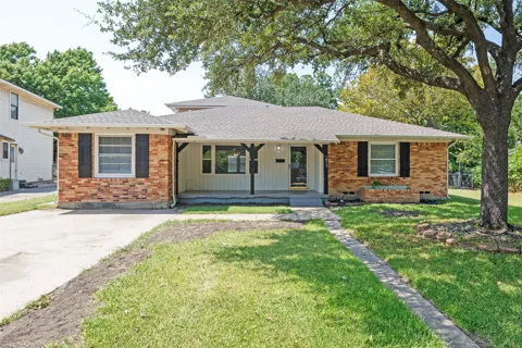 1913 Landa Drive