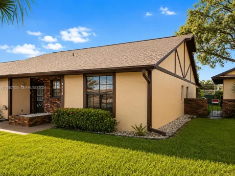 4633 Vilabella DR #4633