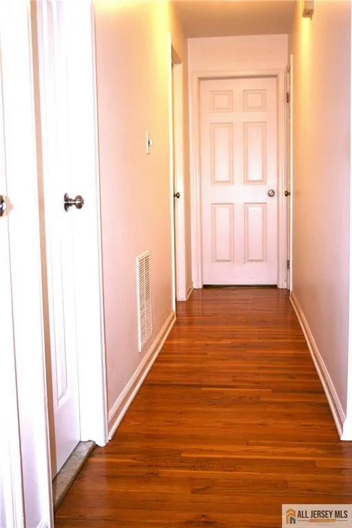 3 Piccadilly Circus #103 Sayreville, NJ 08872