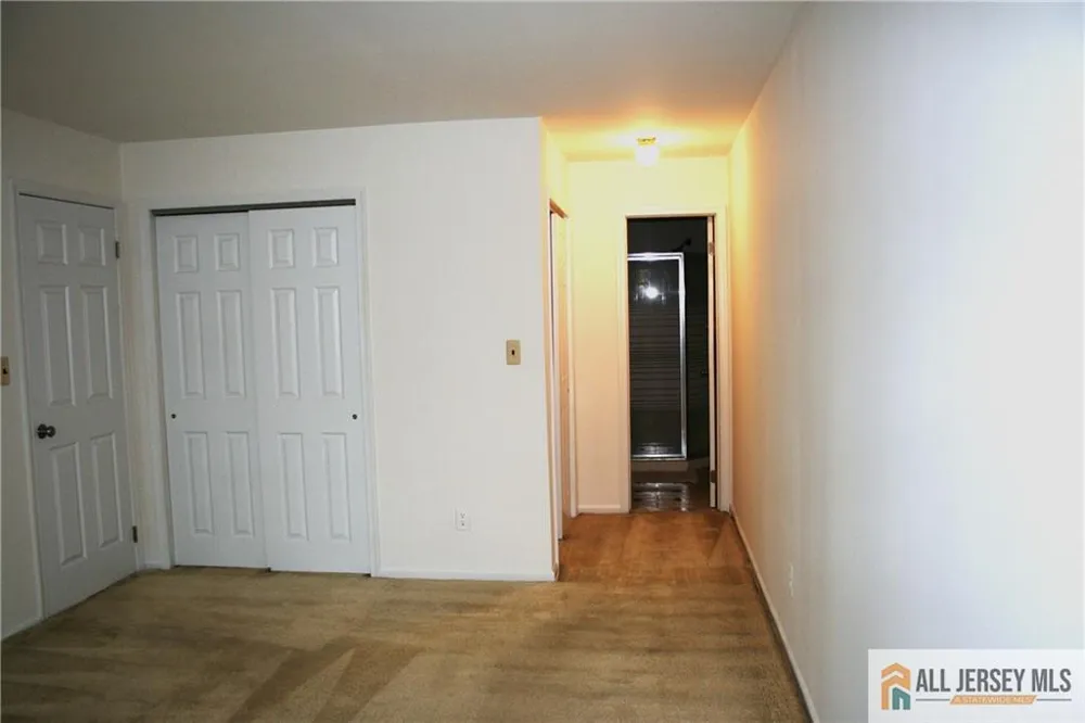 3 Piccadilly Circus #103 Sayreville, NJ 08872