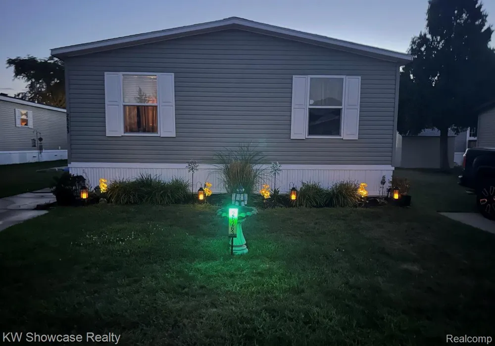 26263 Louisiana Avenue Novi City, MI 48374
