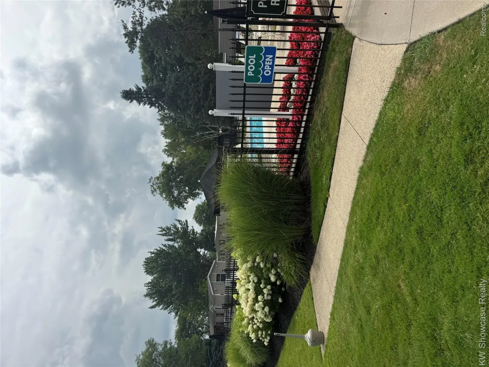 26263 Louisiana Avenue Novi City, MI 48374