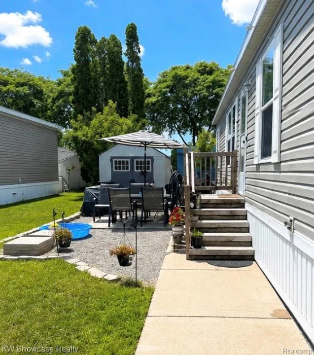 26263 Louisiana Avenue Novi City, MI 48374