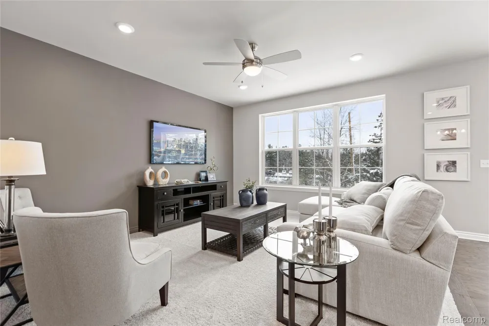 9921 Crossview Trail #125 Hartland Township, MI 48855