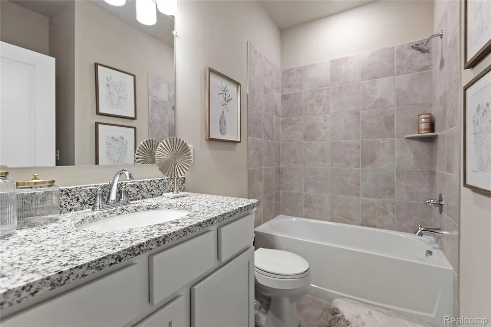 9921 Crossview Trail #125 Hartland Township, MI 48855