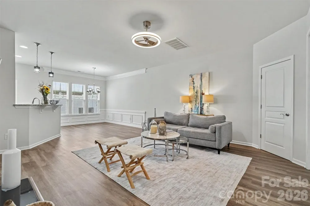 2447 Diplomat Lane Charlotte, NC 28210