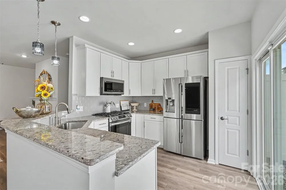 2447 Diplomat Lane Charlotte, NC 28210