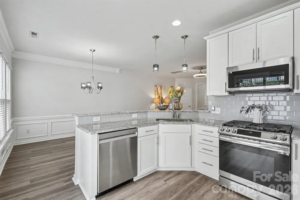 2447 Diplomat Lane Charlotte, NC 28210