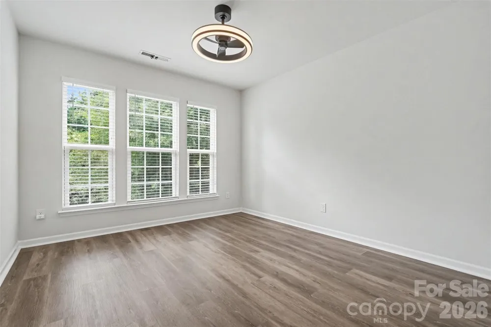 2447 Diplomat Lane Charlotte, NC 28210