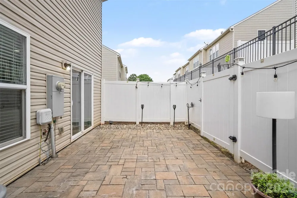 2447 Diplomat Lane Charlotte, NC 28210